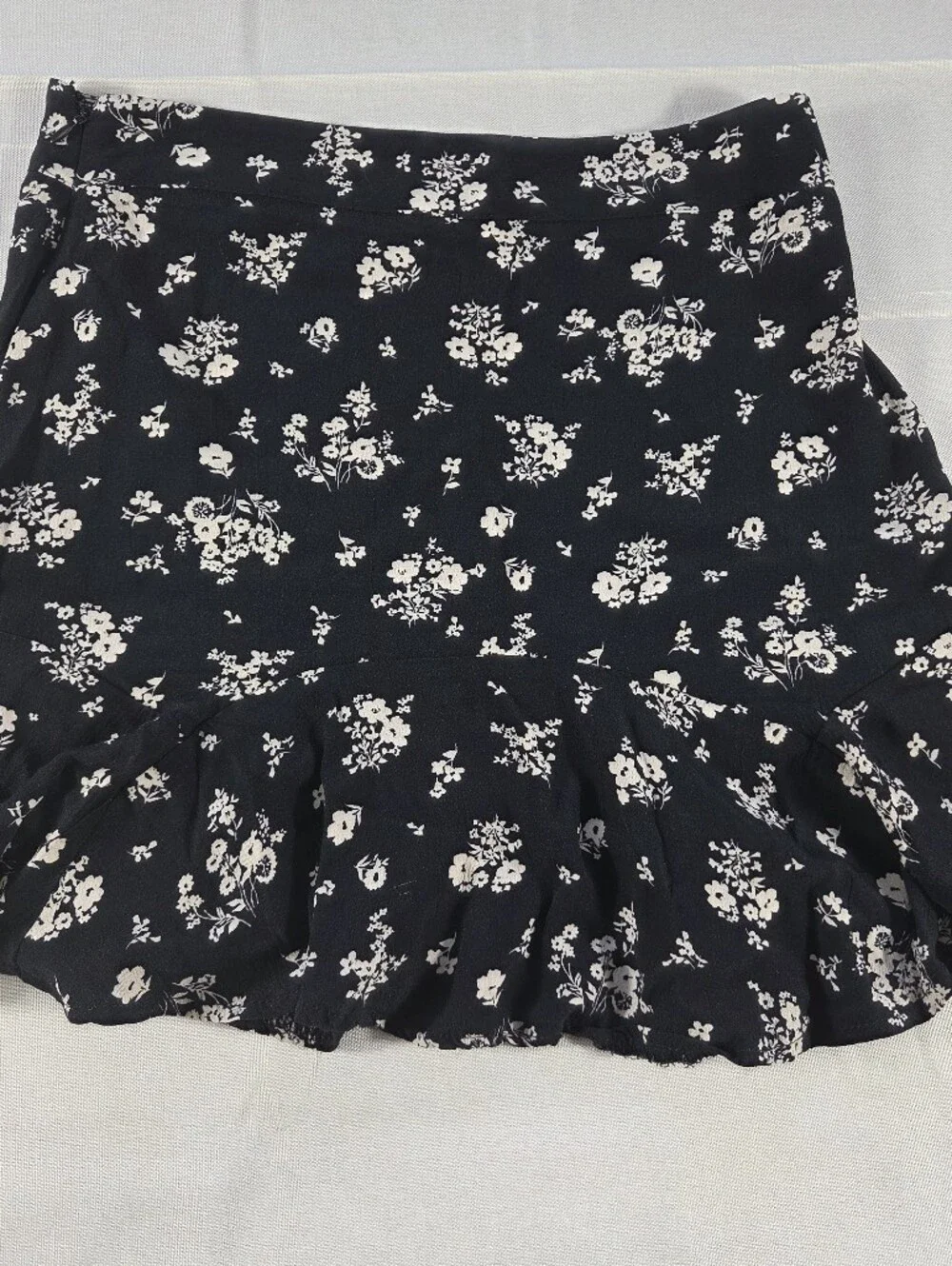 Free People Black Floral Ruffle Mini Skirt Size 4